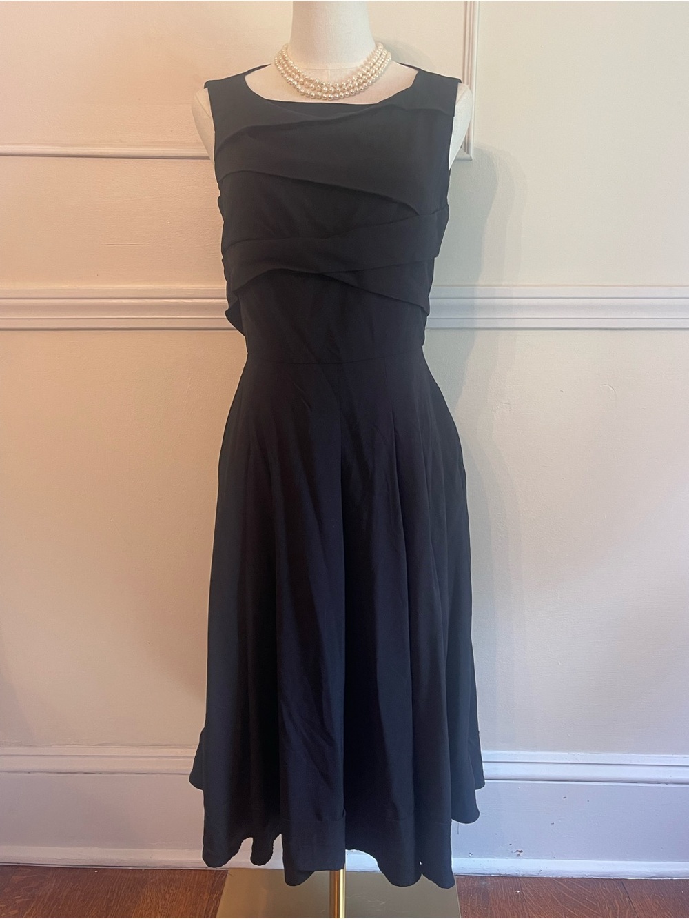 Elegant Lavia Black Sleeveless Layered Cocktail Dress